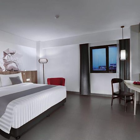 Hotel Neo Malioboro By Aston Yogyakarta Exteriör bild