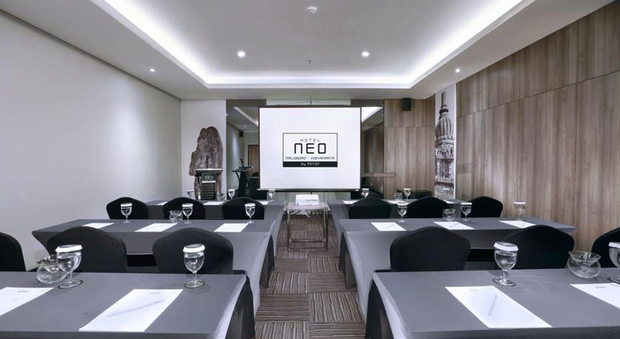 Hotel Neo Malioboro By Aston Yogyakarta Exteriör bild