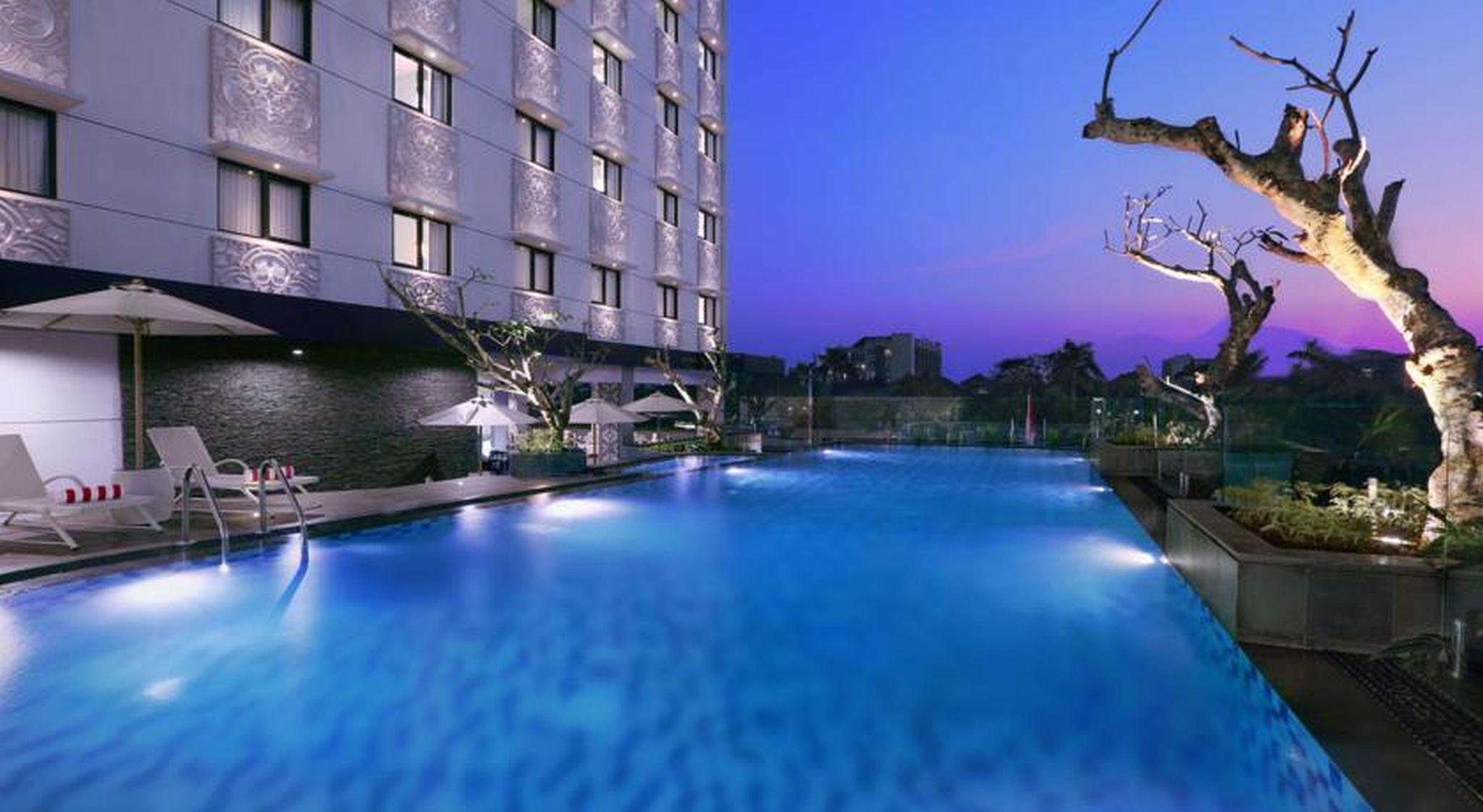 Hotel Neo Malioboro By Aston Yogyakarta Exteriör bild